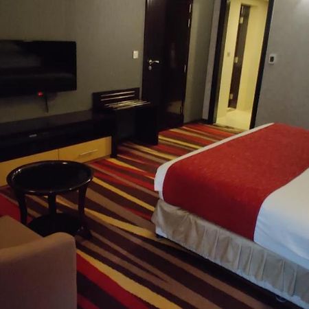 Nehal Hotel Абу-Даби Экстерьер фото