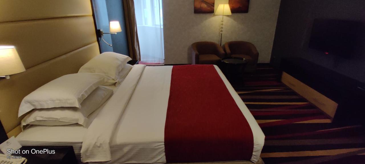 Nehal Hotel Абу-Даби Экстерьер фото
