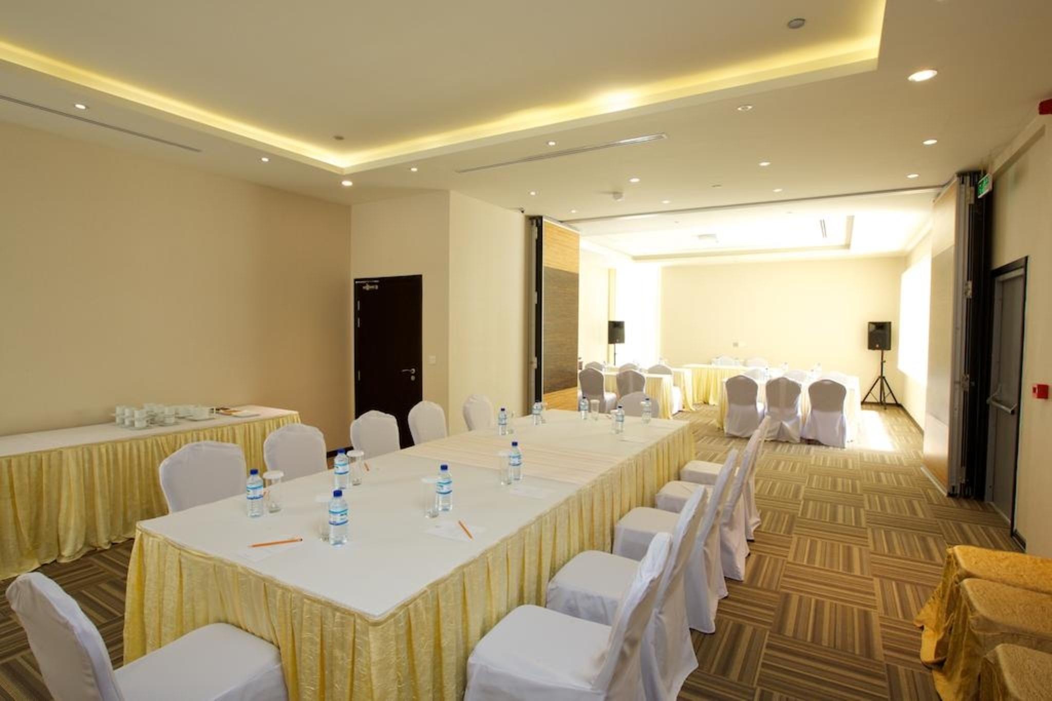 Nehal Hotel Абу-Даби Экстерьер фото