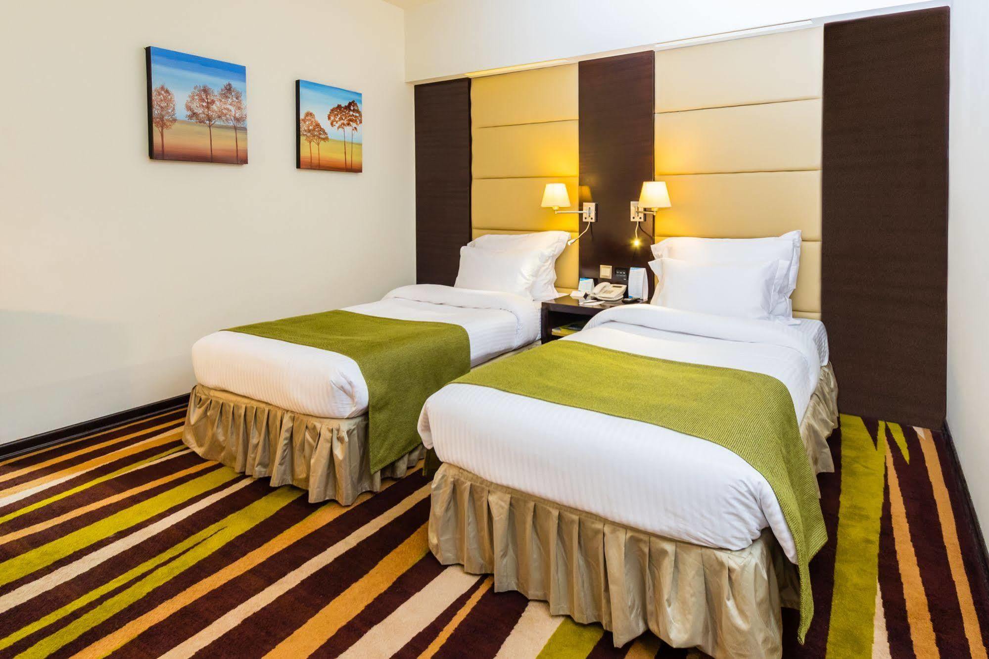 Nehal Hotel Абу-Даби Экстерьер фото